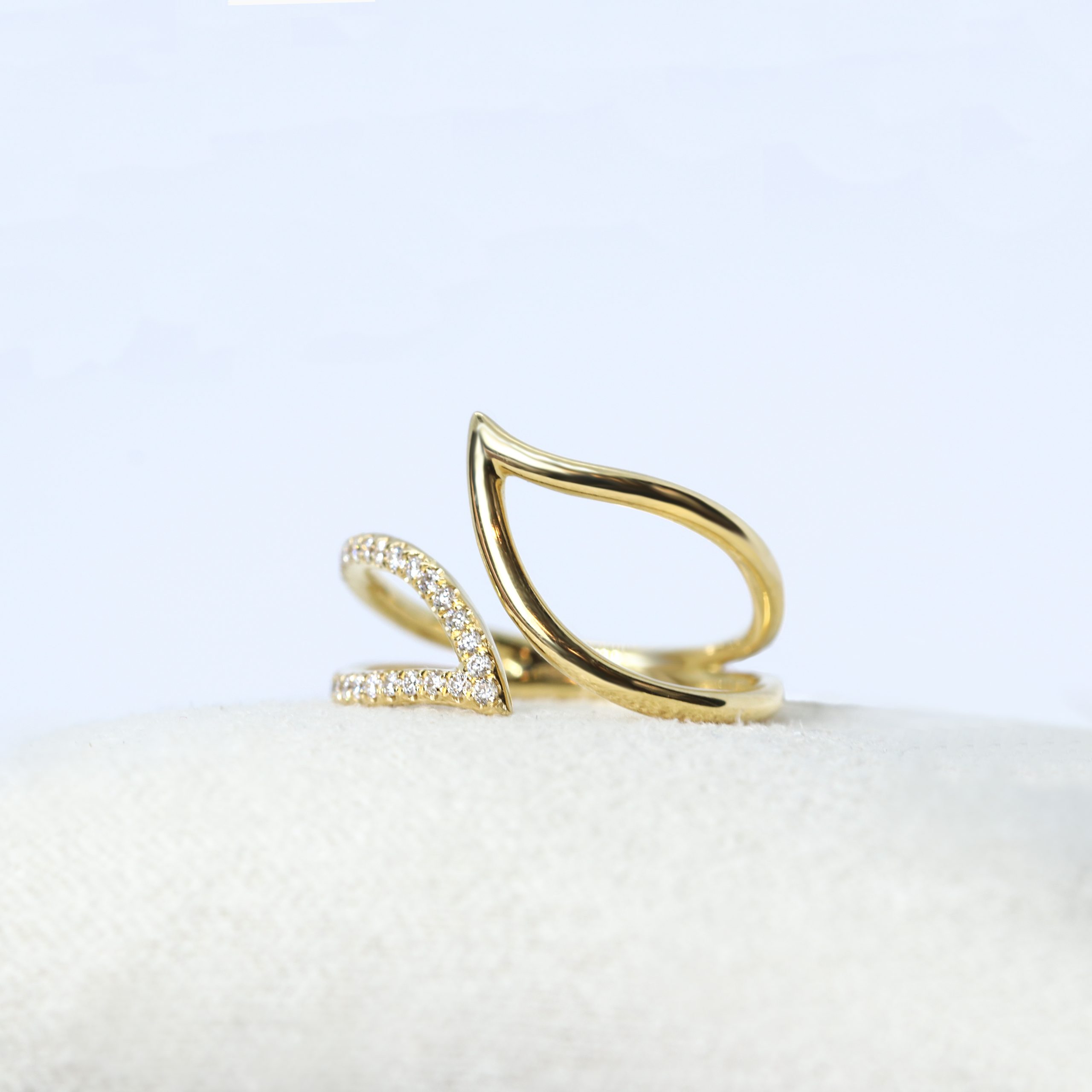 Gold Leaf Ring with Diamonds – 7040 - Image 3